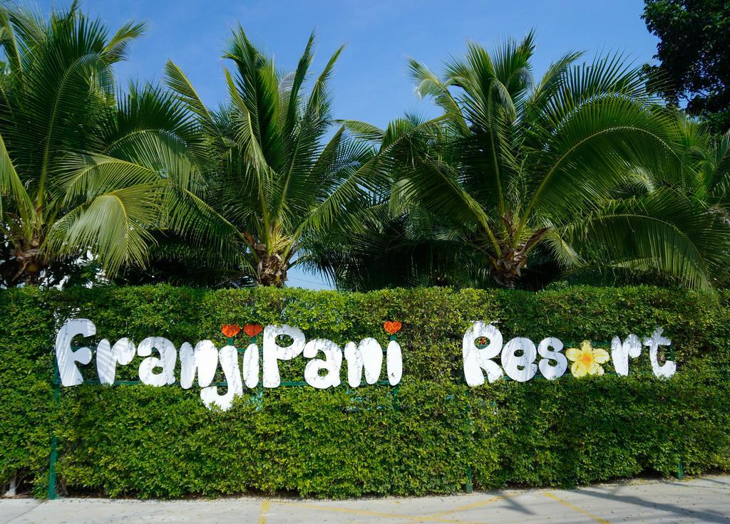 Franjipani Resort HHQ Exterior foto