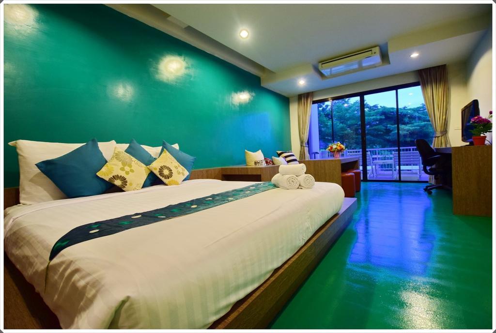 Franjipani Resort HHQ Exterior foto