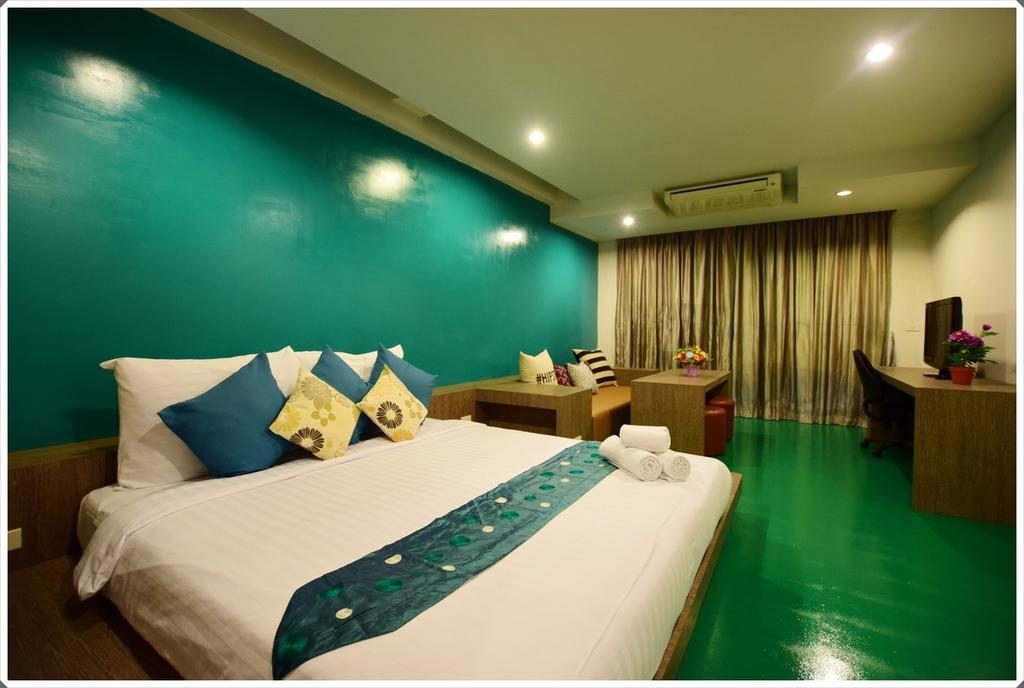 Franjipani Resort HHQ Exterior foto