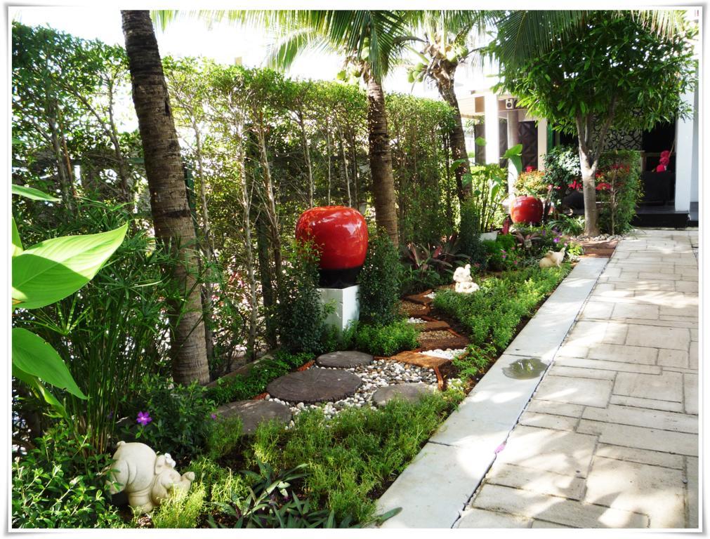 Franjipani Resort HHQ Exterior foto