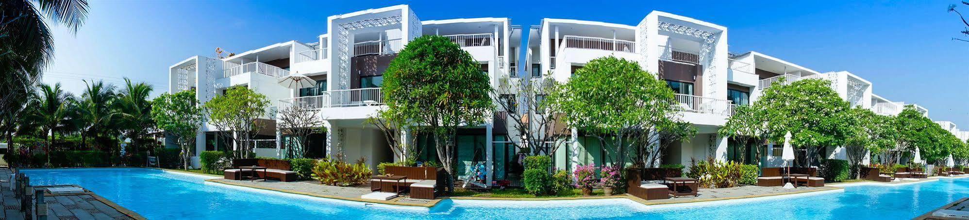 Franjipani Resort HHQ Exterior foto